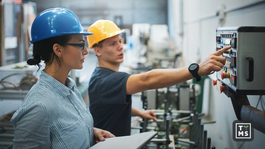 Microlearning in Manufacturing with AI4 E-learning 